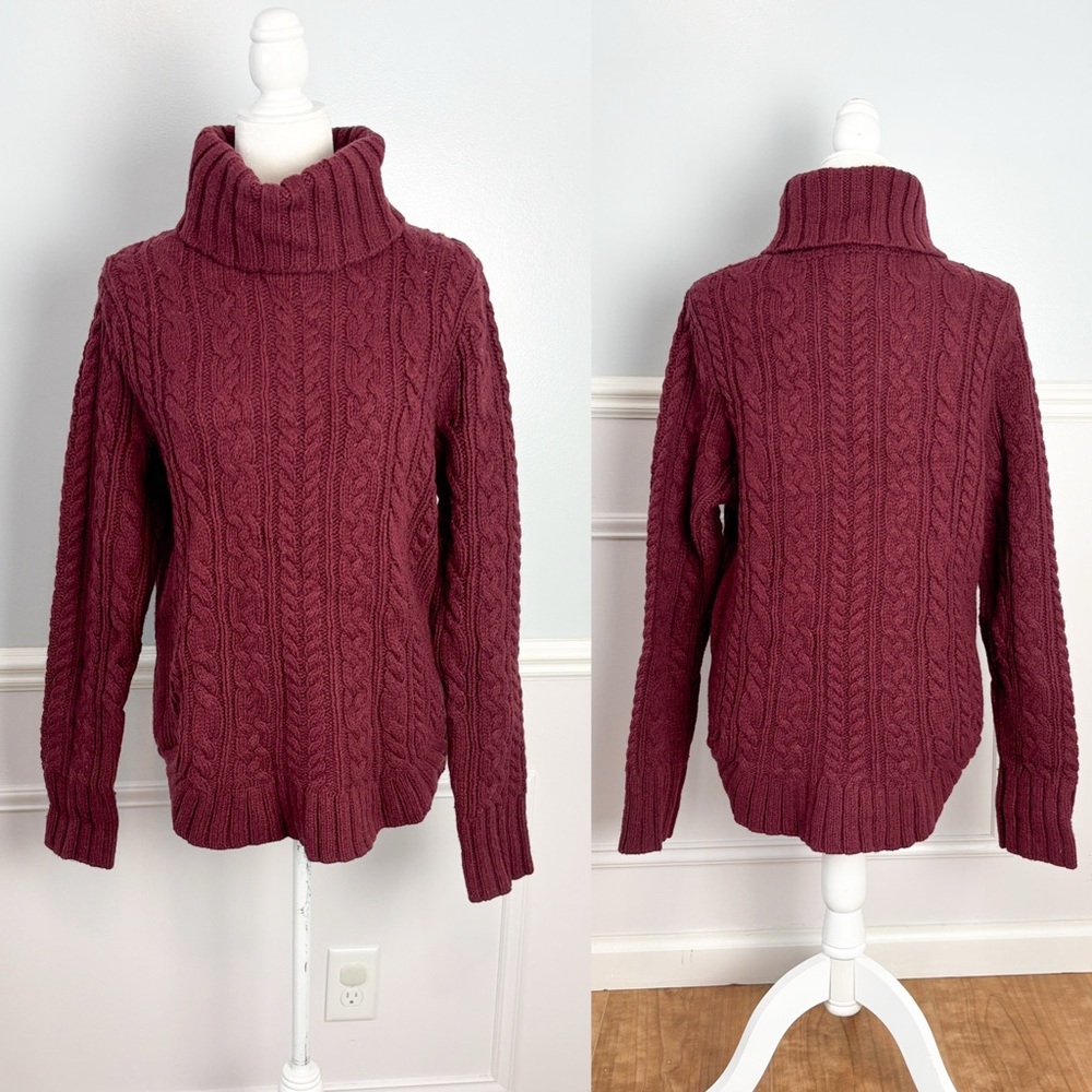 Duluth Trading Co Maroon Cable Knit Turtleneck Sweater